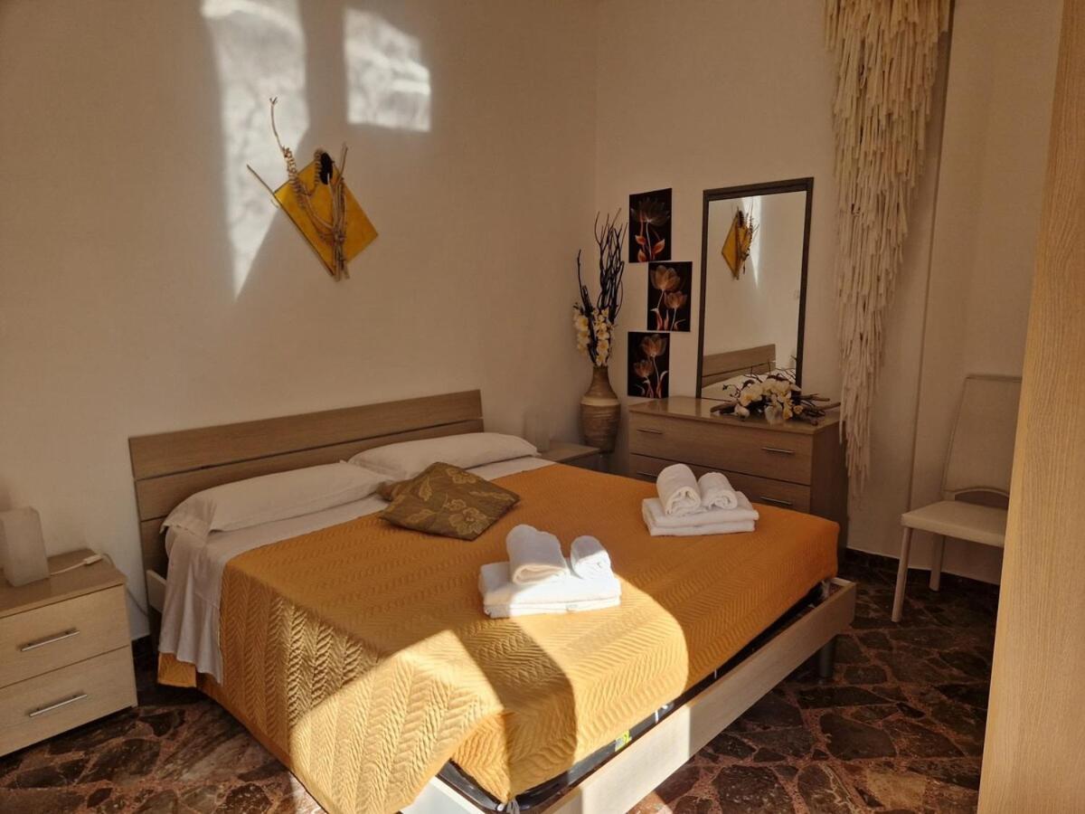 Appartement Domus Divina & Domus Elegans Fronte Mare à Monopoli Extérieur photo