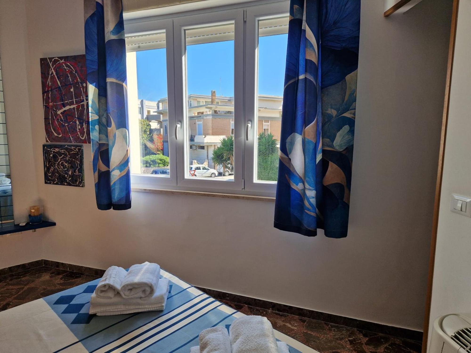 Appartement Domus Divina & Domus Elegans Fronte Mare à Monopoli Chambre photo