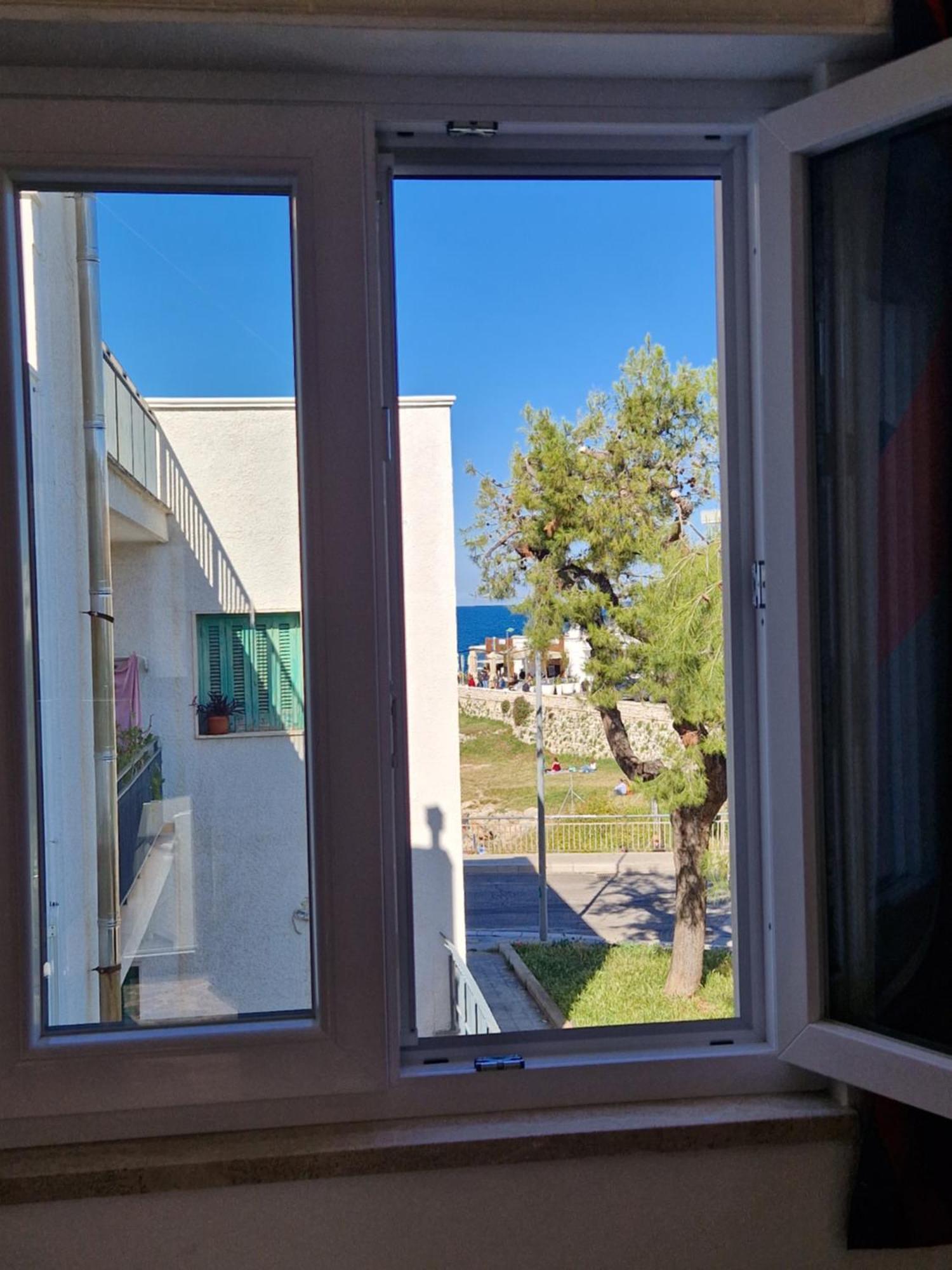 Appartement Domus Divina & Domus Elegans Fronte Mare à Monopoli Extérieur photo